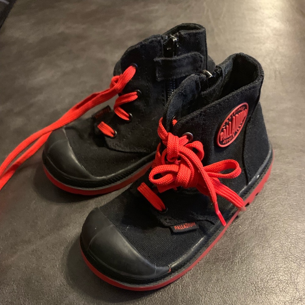 Palladium Toddler Boots size6